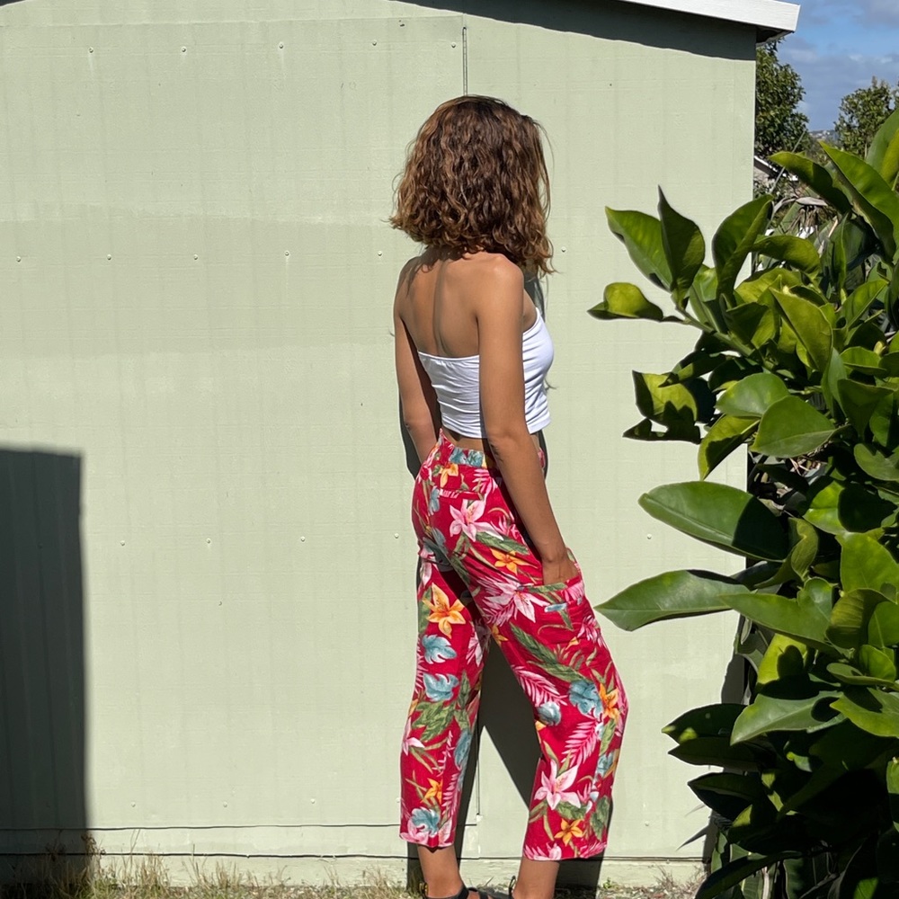 Floral patterned Red Capri Pants, great for a Hawaiian party!
